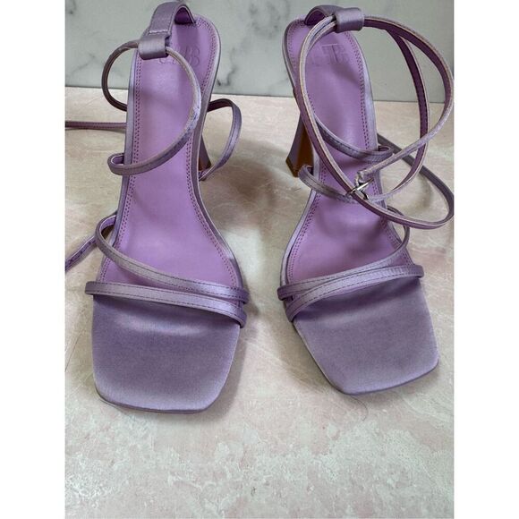 Gianni Bini women’s 8.5-9 open toe high heel lilac satin square heel y2k style g - Picture 3 of 6